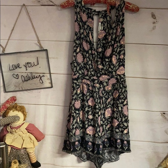 American Eagle Outfitters Pants - AEO; Floral; Romper; Midi; L